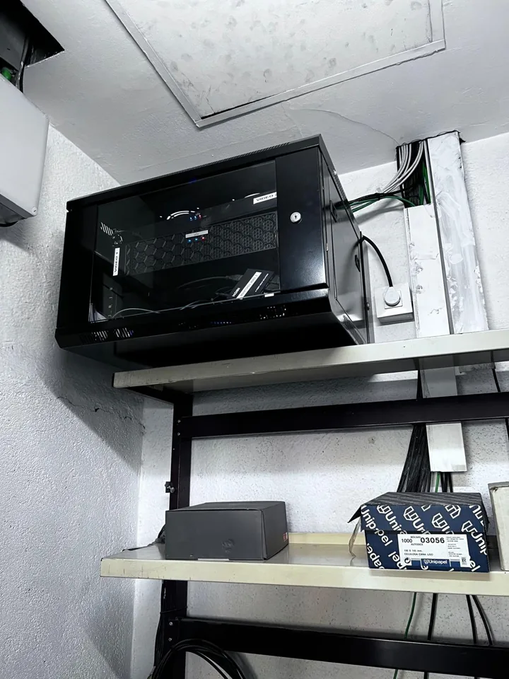 Security equipment in a technical cabinet